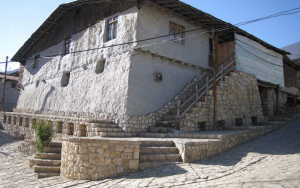 خانه ای در روستای زیارت